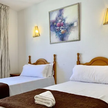 Las Americas With Views And Heated Pool Apartman